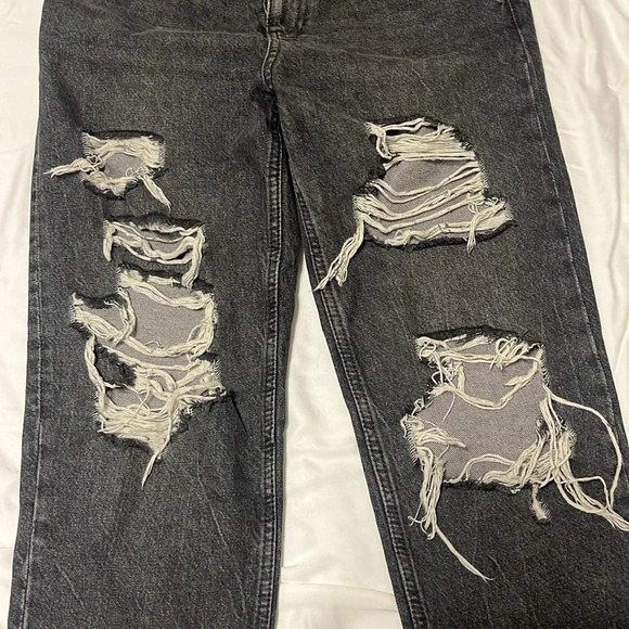 Zara Black Wash Destroyed High Waisted Straight Jeans - Picture 2 of 4